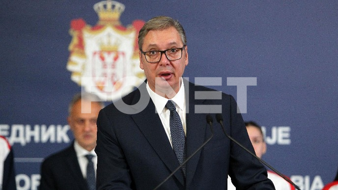 Vučić podneo ostavku